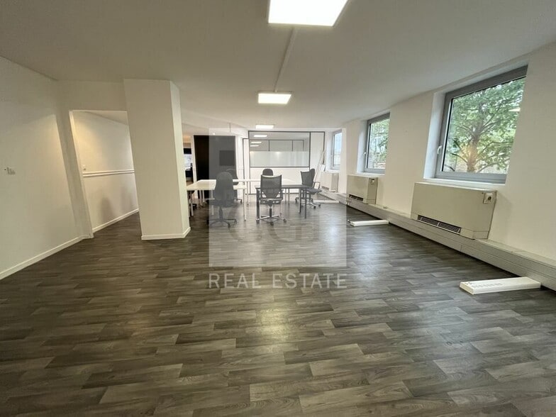 149 Boulevard De La Bataille De Stalingrad, Villeurbanne to rent - Interior Photo - Image 3 of 12