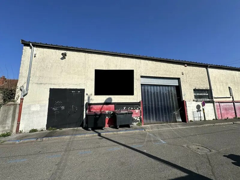Light Industrial in Viry-Châtillon to rent Building Photo- Image 1 of 6
