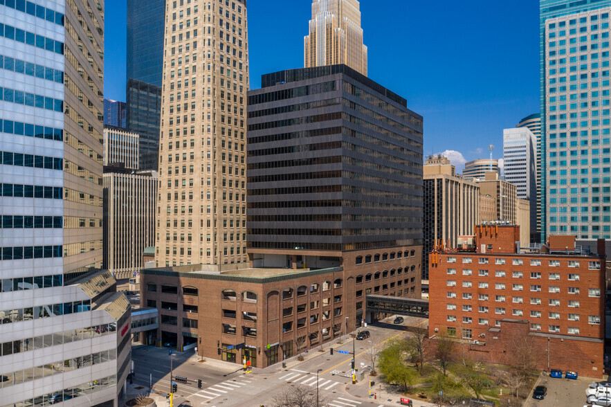 121 8th St S, Minneapolis, MN for rent - Building Photo - Image 1 of 12