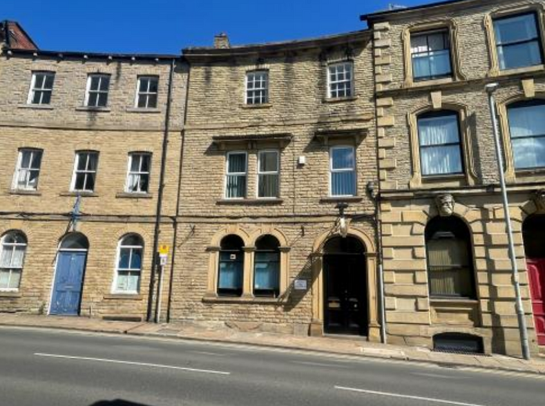 5 Wellington St, Dewsbury for sale - Building Photo - Image 1 of 1