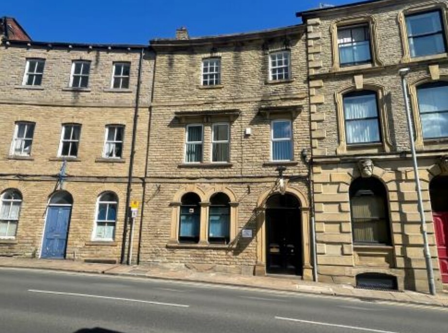 5 Wellington St, Dewsbury for sale Building Photo- Image 1 of 1