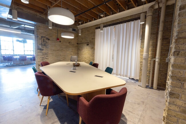 More details for 1433 N Water St, Milwaukee, WI - Co-working to Rent