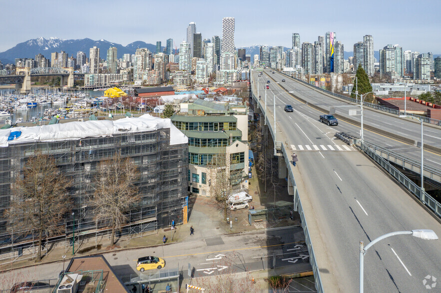 1505 2nd Ave W, Vancouver, BC for rent - Building Photo - Image 1 of 7