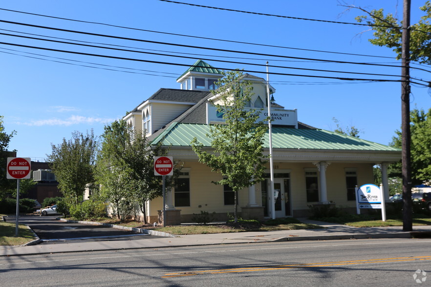 328 South Ave, Fanwood, NJ for rent - Primary Photo - Image 1 of 2