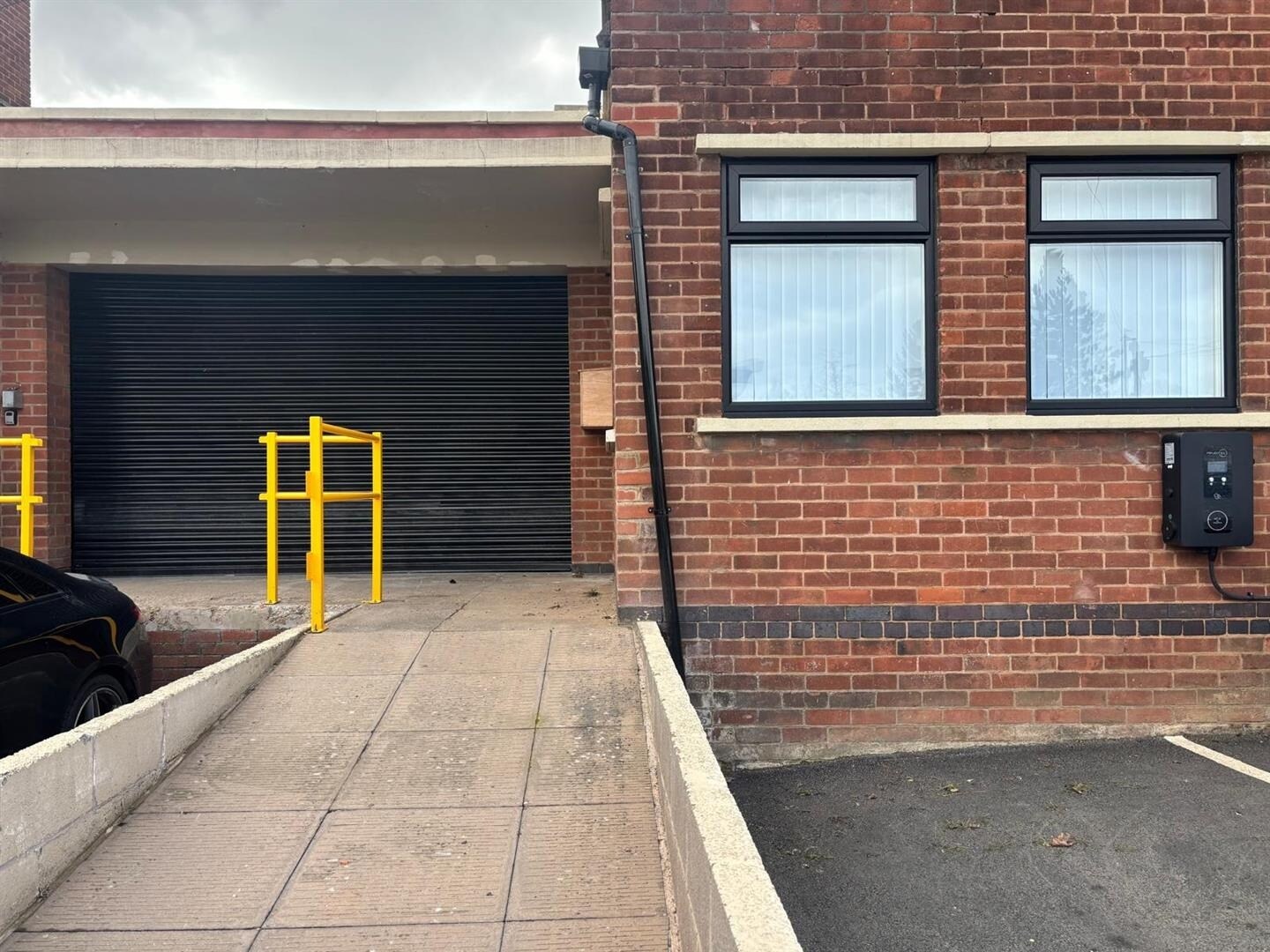 Caldwell Rd, Nuneaton to rent Building Photo- Image 1 of 13