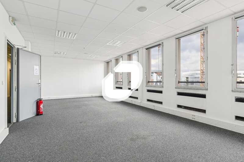 Office in Montreuil for sale - Interior Photo - Image 2 of 16