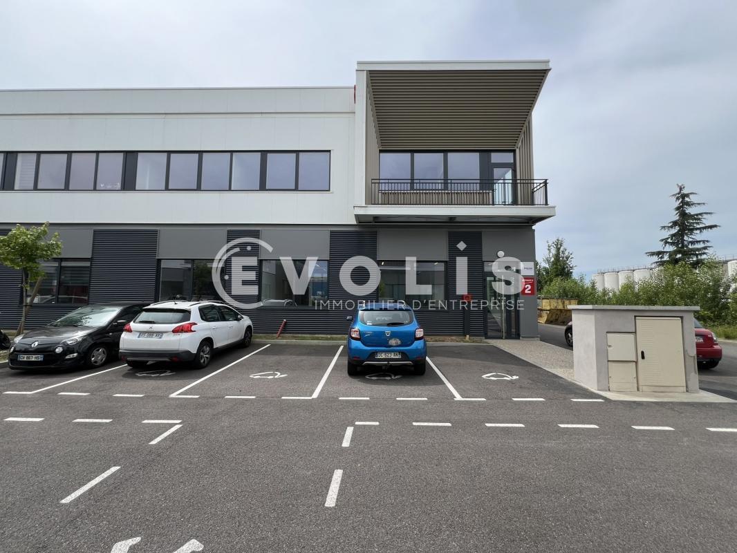 94 A Avenue Du Progrès, Chassieu to rent Building Photo- Image 1 of 26