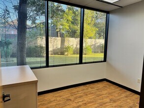 2500 Fondren Rd, Houston, TX to rent Interior Photo- Image 2 of 8