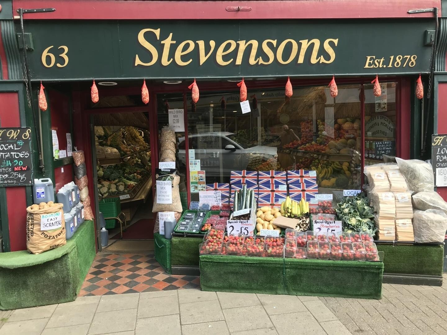 63 Eastgate, Louth to rent Building Photo- Image 1 of 14