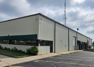 1890 W Chrysler Dr, Belvidere, IL for sale Building Photo- Image 1 of 1