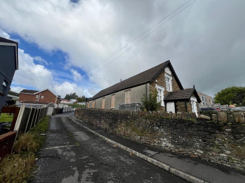 682 Llangyfelach Rd, Swansea for sale - Building Photo - Image 3 of 14