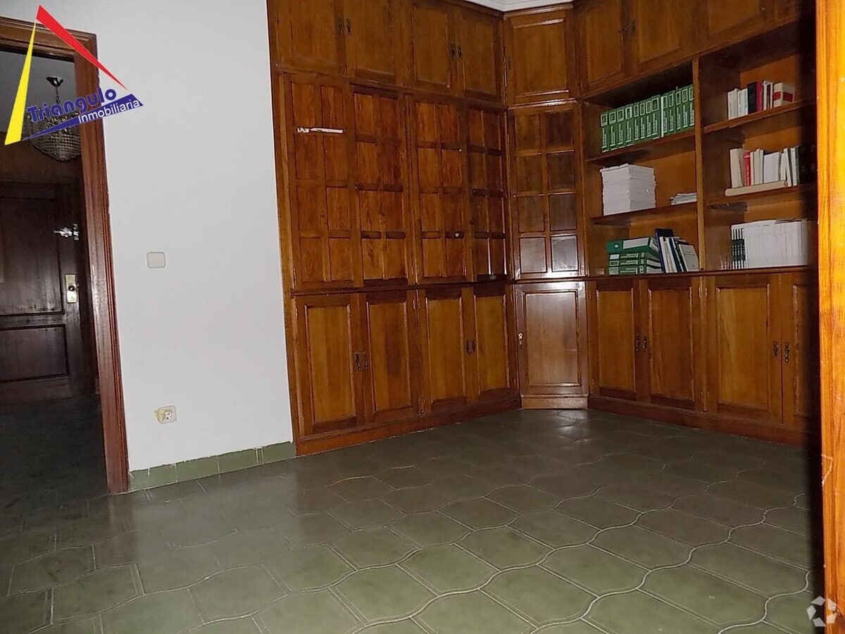 Segovia, SEG 40002 -  -  - Interior Photo - Image 2 of 8