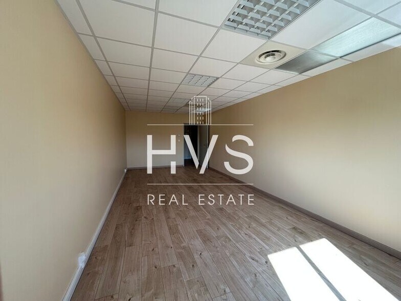 85 Rue Topaze, Éguilles for sale - Interior Photo - Image 3 of 8