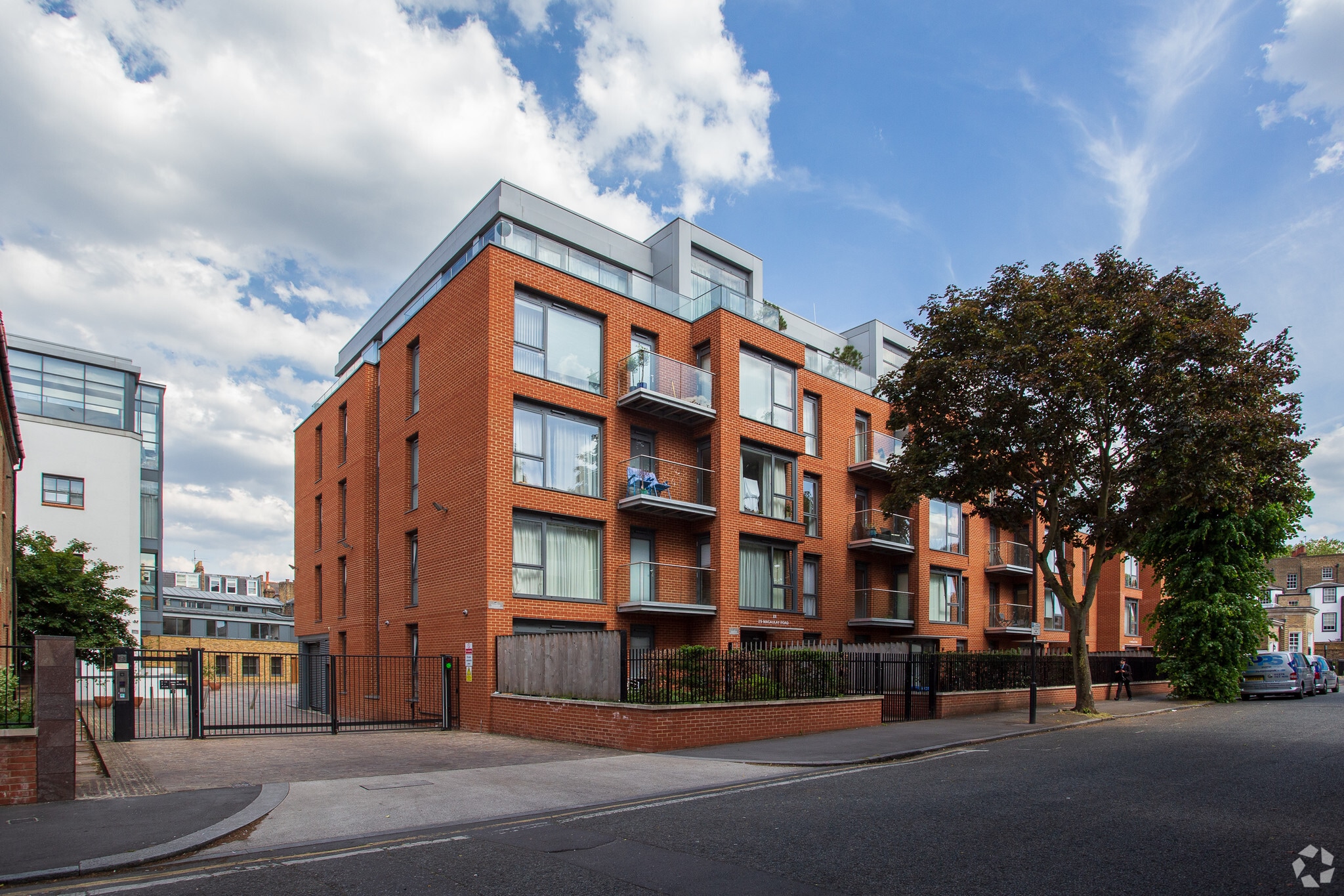 16 Porteus Pl, London for sale Primary Photo- Image 1 of 1