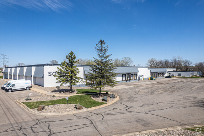 More details for 4440 W Round Lake Rd, Arden Hills, MN - Light Industrial, Industrial for Rent