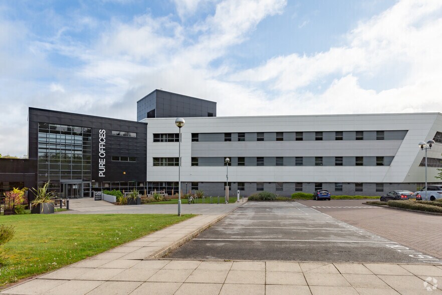 Lake View Dr, Nottingham for sale - Building Photo - Image 1 of 1