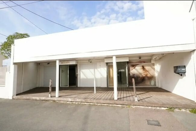 Vente Commerce 200 m²