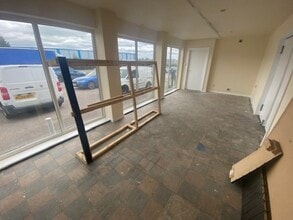 15 Clifton Rd, Huntingdon to rent Interior Photo- Image 1 of 3