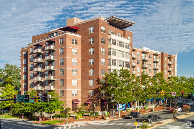 More details for 8211-8305 Wisconsin Ave, Bethesda, MD - Office/Retail, Retail for Rent