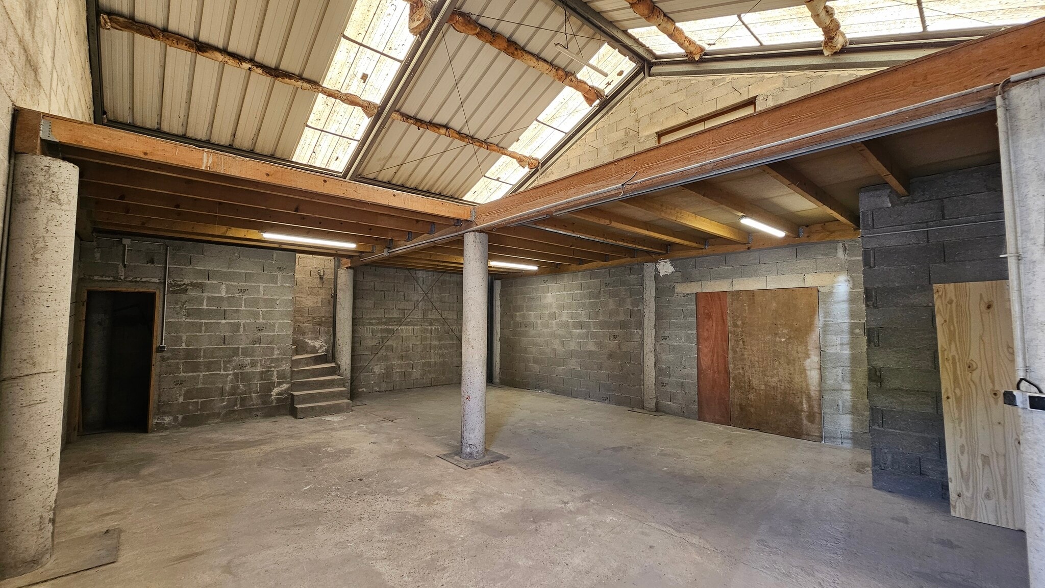 Allée Louis Blériot, Le Plessis-Trévise to rent Building Photo- Image 1 of 11