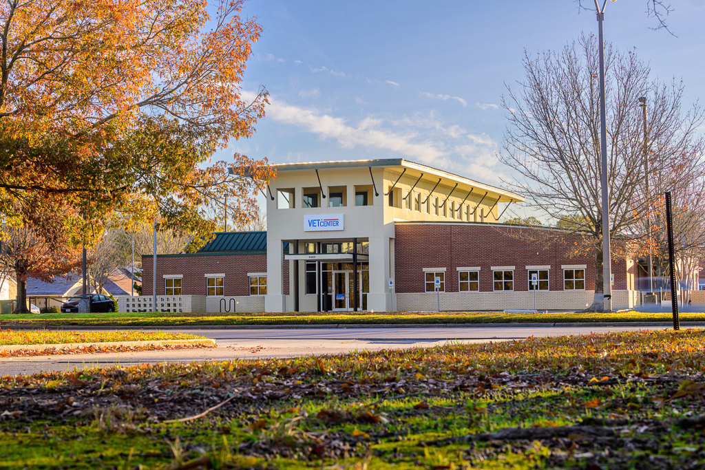 5423 S Sherwood Forest Blvd, Baton Rouge, LA for sale Building Photo- Image 1 of 1