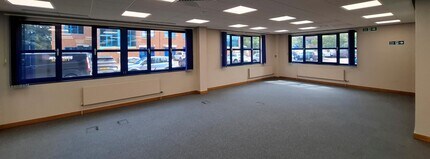 Barnett Way, Gloucester to rent Interior Photo- Image 2 of 2