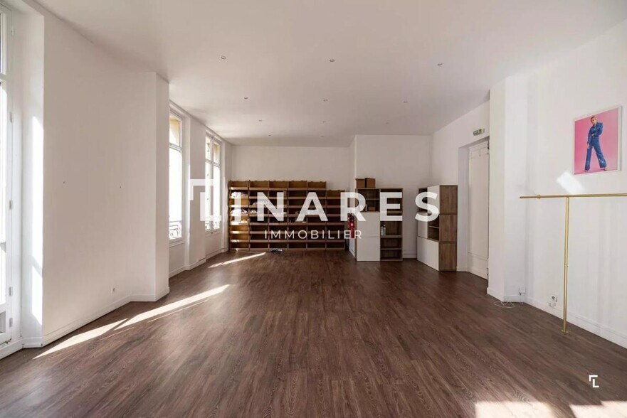 Office in Marseille 8eme to rent - Building Photo - Image 3 of 6