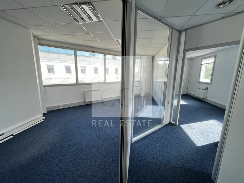 13 Rue Edison, Bron for sale - Interior Photo - Image 2 of 11