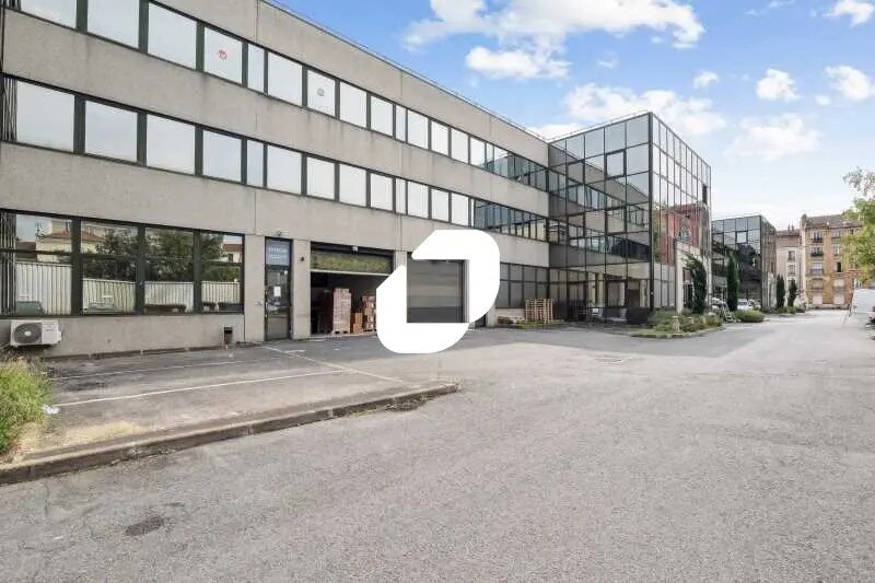 94 Rue Victor Hugo, Ivry-sur-Seine to rent - Building Photo - Image 3 of 29