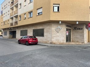 Retail in Amposta, Tarragona to rent Interior Photo- Image 2 of 11