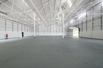 Burnetts Ln, Southampton to rent Interior Photo- Image 2 of 14