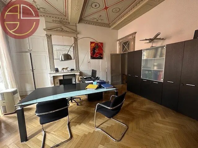 Office in Toulouse to rent Building Photo- Image 1 of 7
