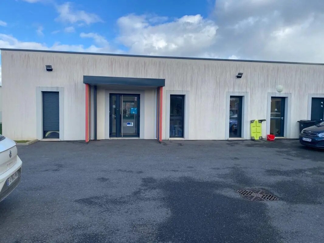 Retail in Beuzeville for sale Building Photo- Image 1 of 7