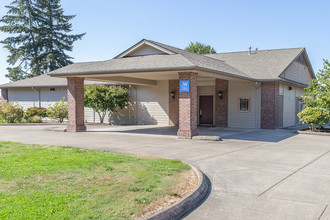 1726 Pine St, Silverton, OR for sale Building Photo- Image 1 of 1