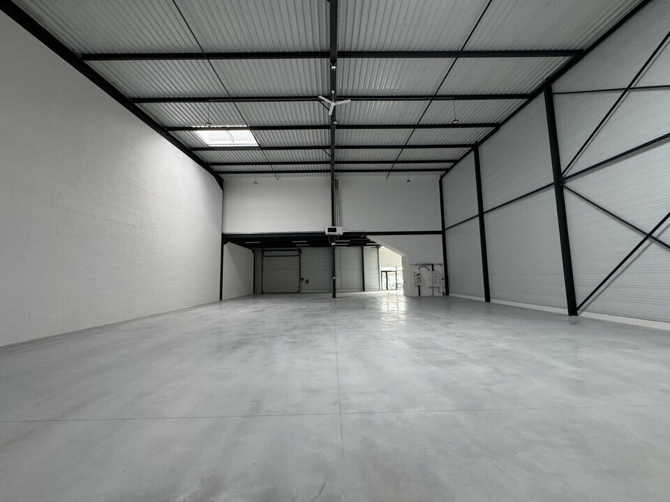 Light Industrial in Gretz-Armainvilliers for sale Interior Photo- Image 1 of 7