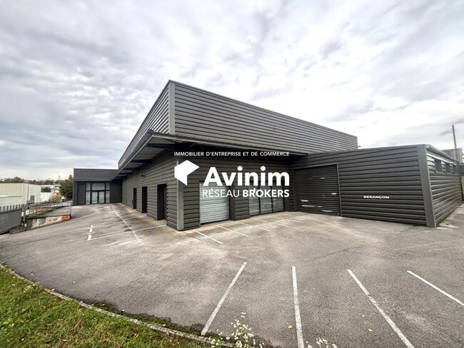 Vente Entrepôt 1 000 m²