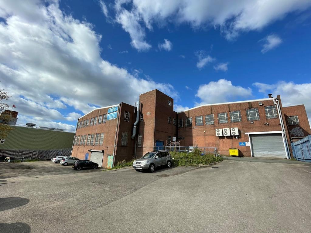 410-430 King St, Stoke On Trent to rent Building Photo- Image 1 of 20