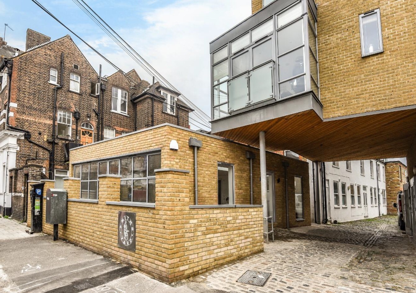 Summerley St, London for sale Primary Photo- Image 1 of 1