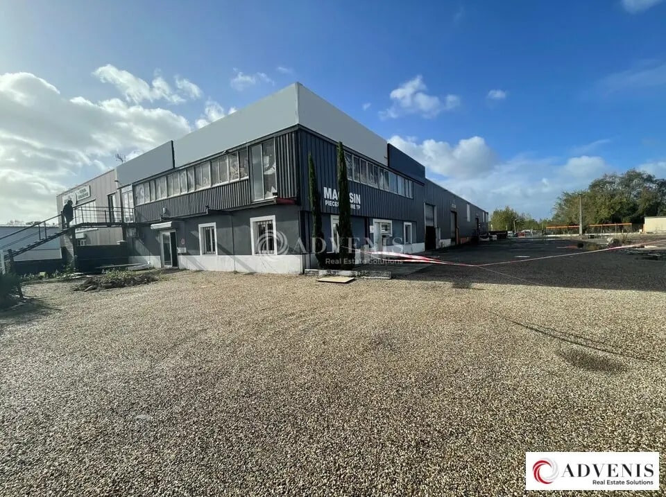 Vente Local d'activités 1 120 m² - Photo 1