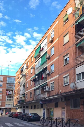 More details for Calle de la Plaza de Toros, 12, Alcalá de Henares - Retail to Rent