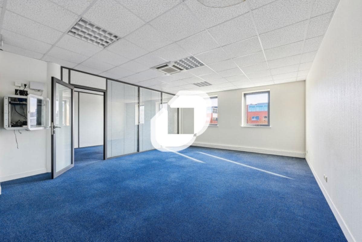 Office in Bussy-Saint-Georges for sale Interior Photo- Image 1 of 12
