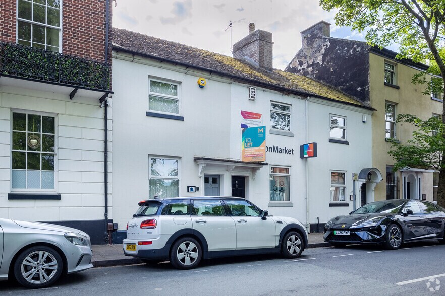 31 Marsh Para, Newcastle Under Lyme to rent - Building Photo - Image 3 of 3