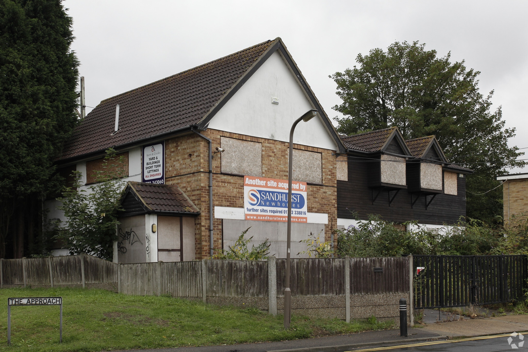 1 The Approach, Rayleigh to rent Primary Photo- Image 1 of 3