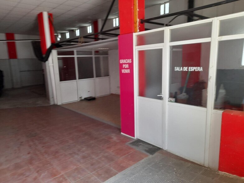 Retail in Cáceres, Cáceres for sale - Interior Photo - Image 3 of 8