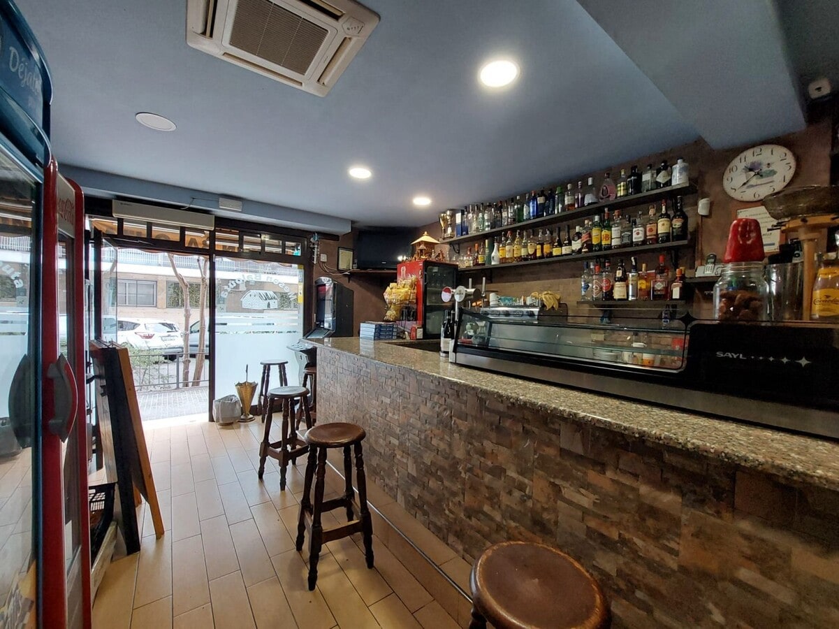 Barcelona, BAR 08042 - Unit - -  - Interior Photo - Image 1 of 7