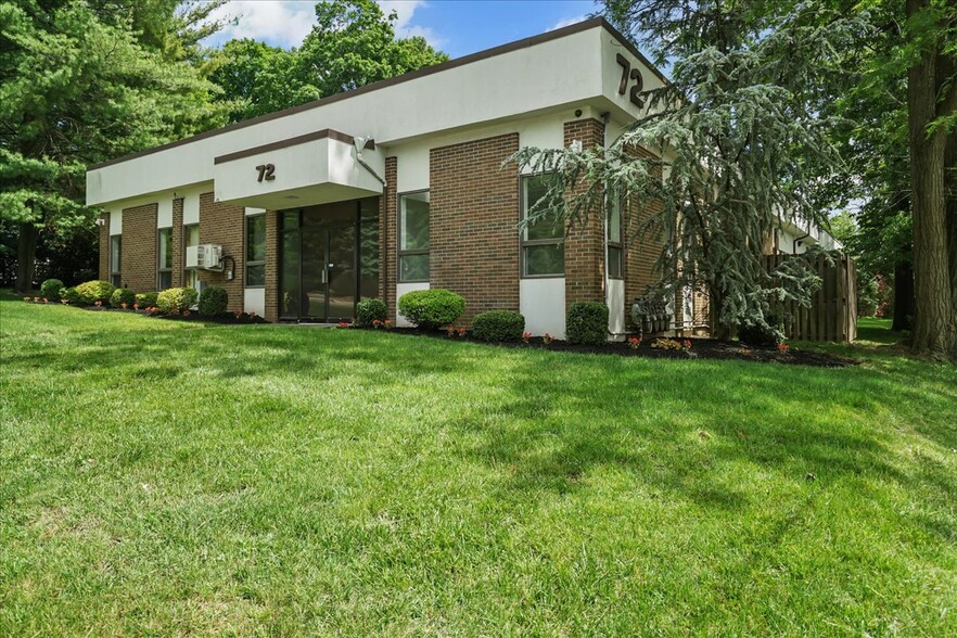 72 Summit Ave, Montvale, NJ for sale - Building Photo - Image 1 of 1