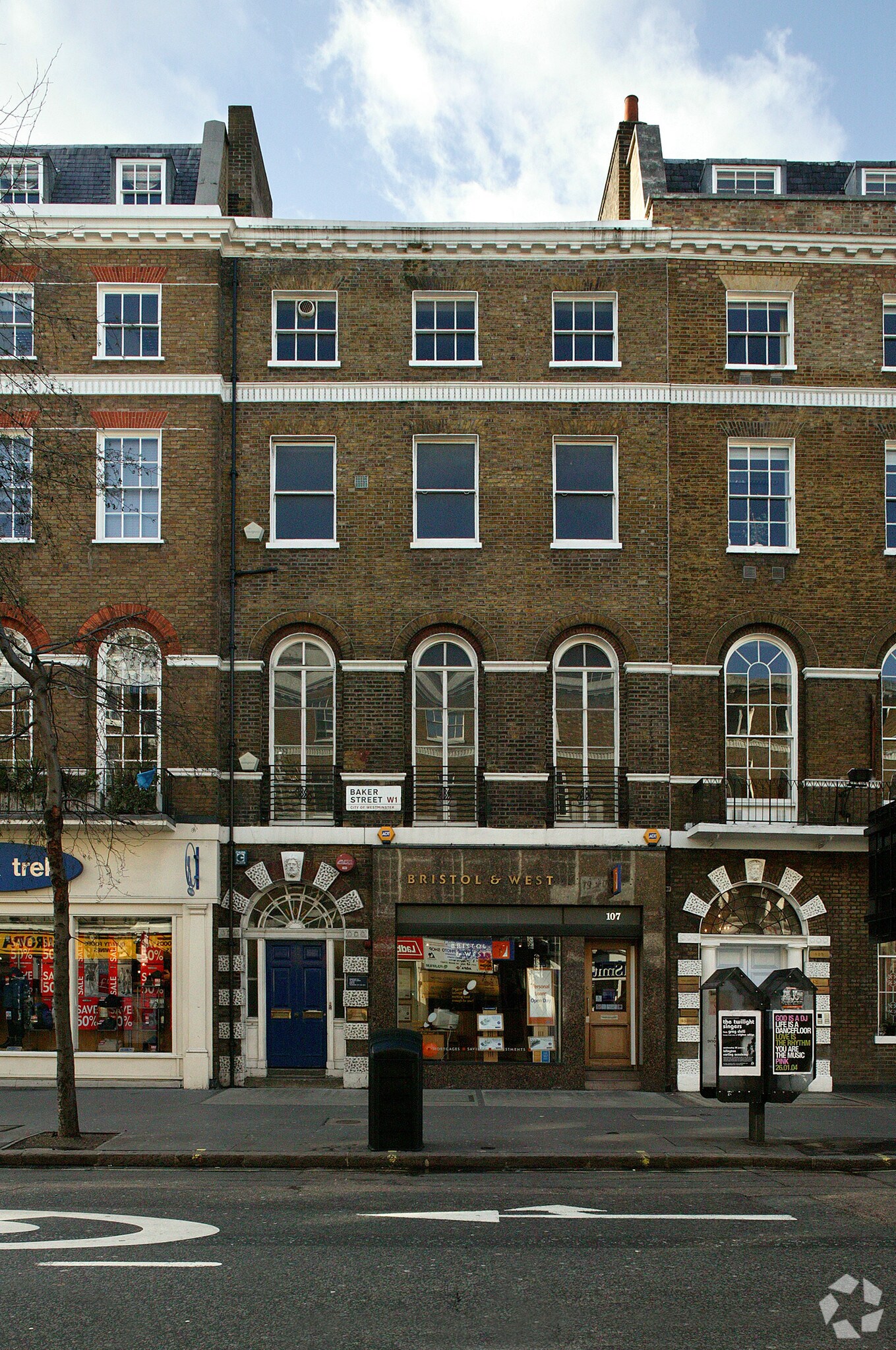 107 Baker St, London for sale Primary Photo- Image 1 of 1