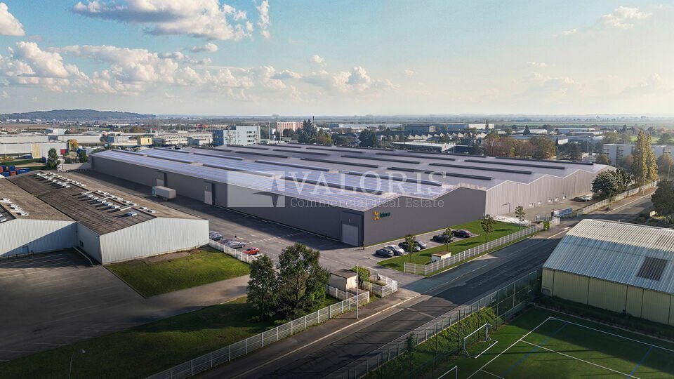 Industrial in Meyzieu to rent - Aerial - Image 1 of 6