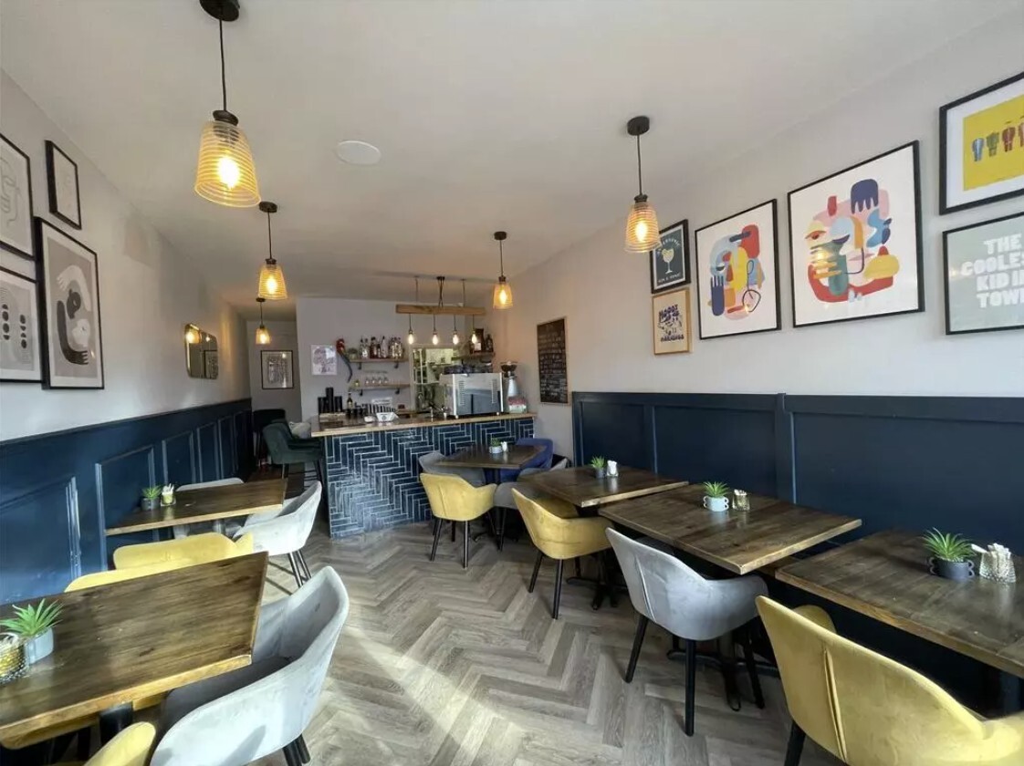 2-12 West St, Rochford to rent Interior Photo- Image 1 of 5