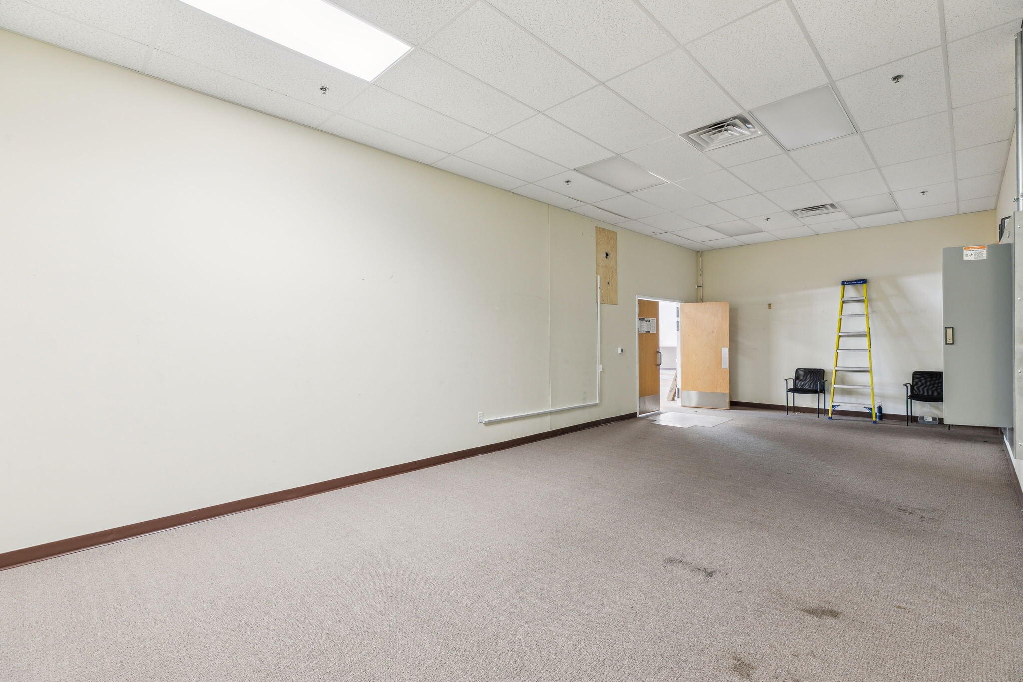 3841 Route 42, Turnersville, NJ to rent Interior Photo- Image 1 of 17